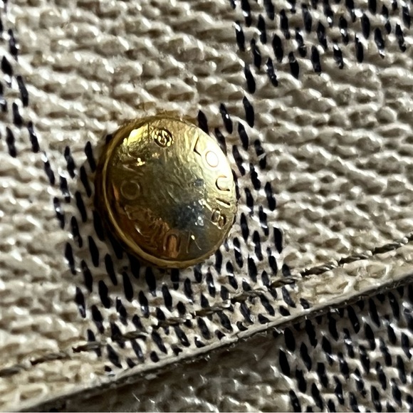 Louis Vuitton Sarah Cream and Gray Long wallet - Picture 5 of 15